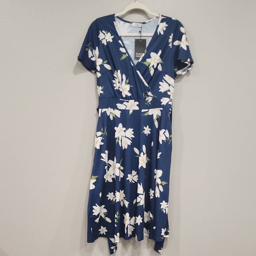 NWT PINUP FASHION DRESS